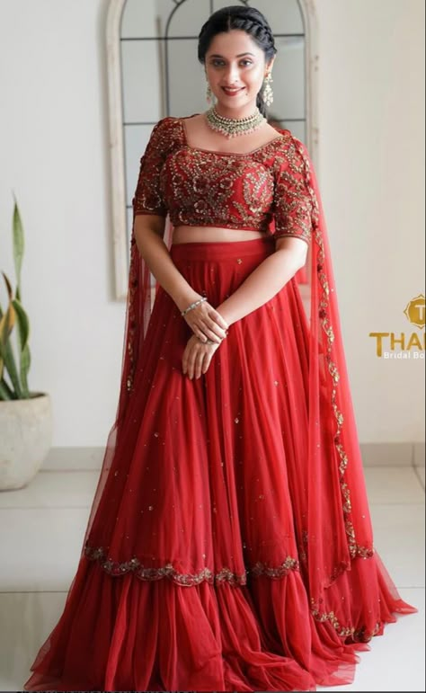 Net Lehanga Designs Latest For Women, Lehanga Tops Designs Latest, Vani Bojan, Lehenga Dress, Girly Room Decor, Idea For Wedding, Engagement Hairstyles, Birthday Wishes Flowers, Lehenga Design