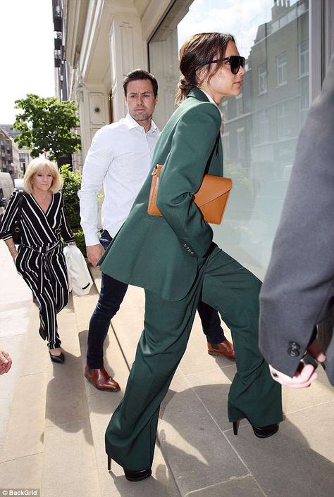 Victoria Beckham power dresses in an emerald suit to host star-studded breakfast | Daily Mail Online Emerald Suit, Harper Seven Beckham, Power Dresses, Beckham Family, Back To Business, Victoria Beckham Outfits, Beckham Style, Victoria Beckham Style, Cute Blazers