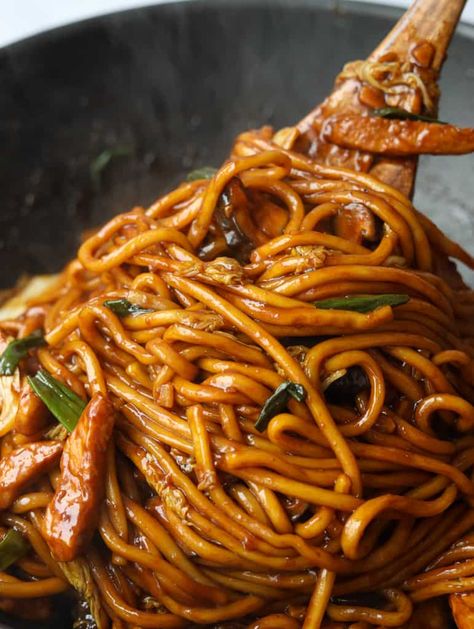 Shanghai Fried Noodles - Christie at Home Noodles Chinese Recipes, Asian Noodle Stir Fry Recipes, Best Stir Fry Noodles, Meat Noodles Recipe, Chinese Takeout Noodles, Chinese Noodle Sauce Recipe, Chicken Fried Noodles Recipes, Lunch With Noodles, Chicken Chinese Noodles