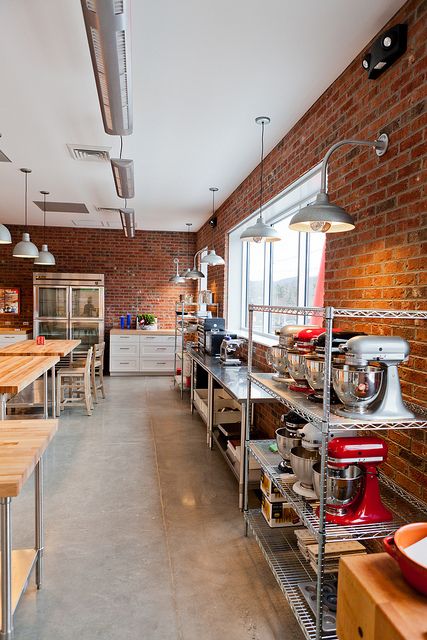 Commercial Teaching Kitchen Design || Dough Market, Asheville NC, Form & Function Architecture Teaching Kitchen, Commercial Kitchen Design, Bakery Interior, Bakery Kitchen, Industrial Kitchen Design, Innovative Kitchen, Studio Kitchen, Kitchen Designs Layout, Bakery Design