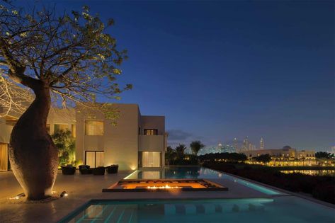 Emirates Hills Villa Emirates Hills, Millionaire Homes, Morning Swim, Outdoor Entertaining Spaces, Pure Joy, Entertainment Space, Infinity Pool, Architectural Design, Family House