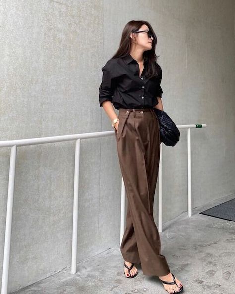 Outfits With Wide Leg Pants, Trousers Outfit Night Out, Brown Wide Leg Pants Outfit, Wide Leg Pants Outfit Ideas, Wide Leg Pants Outfit Summer, Wide Leg Pants Outfit Work, Wide Leg Trousers Outfit, Brown Pants Outfit, Pants Outfit Work