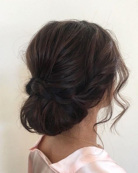 loose updos | pretty messy wedding updo hairstyle,updo hairstyle,messy wedding hairstyles for long hair Brunette Updo, Messy Wedding Hair, Loose Updo, Wedding Hair Ideas, Trendy Wedding Hairstyles, Low Bun, Penteado Cabelo Curto, Wedding Hair Makeup, Wedding Hairstyles Updo