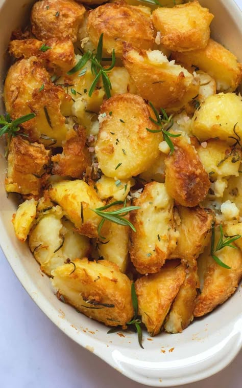 Foodnetwork.com Recipes, Cooking Vibes, Rosemary Roast, Onion Potatoes, Potatoe Recipes, Rosemary Roasted Potatoes, Herb Roasted Potatoes, Vegan Roast, Cranberry Sauce Homemade