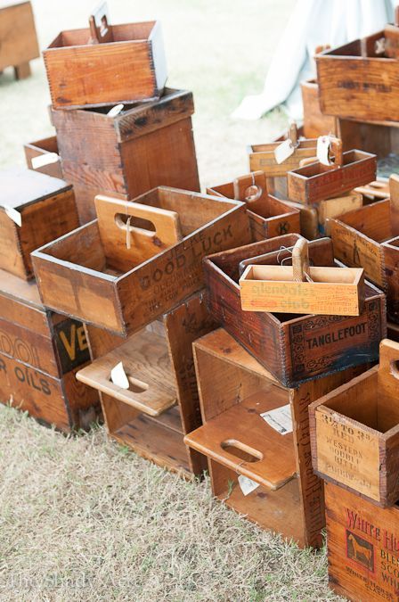 Wooden Tool Boxes, Pallet Crates, Smart Tiles, Basket And Crate, Free Woodworking Plans, Diy Holz, Old Boxes, Wood Crates, Into The Woods