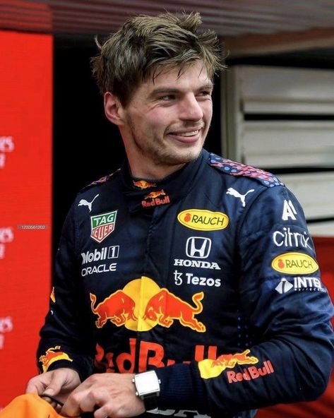 max verstappen f1 Dutch Flag, Aryton Senna, Red Bull F1, Formula 1 Car Racing, Formula 1 Car, Red Bull Racing, Indy Cars, F1 Drivers, Wedding With Kids