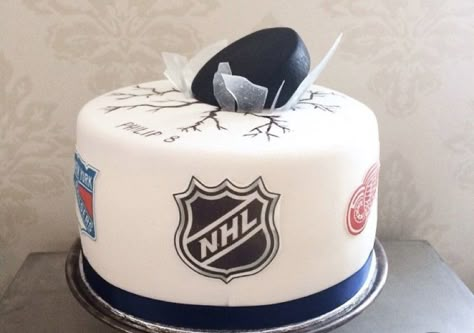 Funny Grooms Cake, Hockey Banquet, Hockey Birthday Cake, Hockey Cake, Hockey Wedding, Hockey Cakes, Hockey Birthday Parties, Hockey Party, Boys Hockey