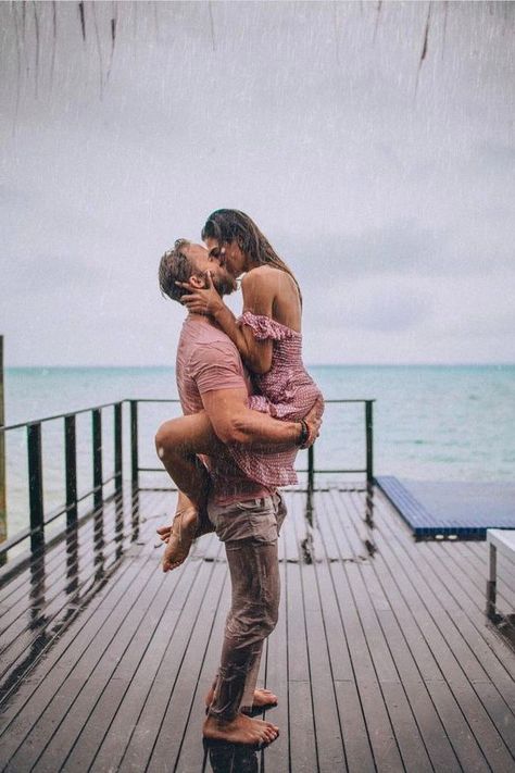 Couples Travel Photography, Best Romantic Getaways, Romantic Couple Getaways, Tropical Travel Destinations, Usa Wedding, Maldives Honeymoon, Best Honeymoon Destinations, Maldives Island, Tropical Travel