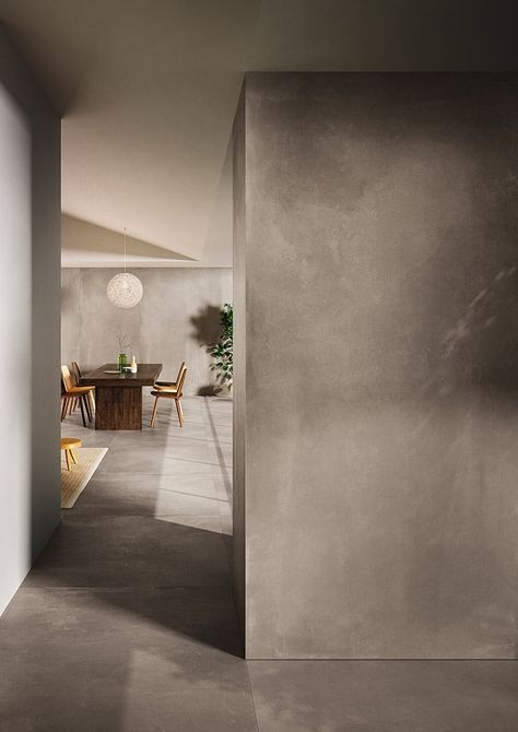 Azuma by Imola: l'arte del cemento Ideas Recibidor, Bedroom Wallpaper Ideas, Concrete Effect Paint, Concrete Interiors, Interior Tiles, Victorian Wall, Tile Companies, Concrete Tiles, Tile Trim