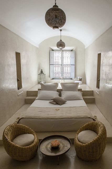 Bedroom Moroccan Bedroom, Interior Design Minimalist, Moroccan Interiors, Design Hotel, Design Del Prodotto, Beautiful Bedrooms, Bed Room, Luxurious Bedrooms, 인테리어 디자인