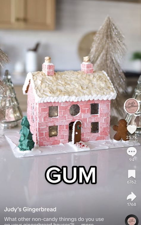 Graham Cracker Gingerbread House, Easy Gingerbread House, Homemade Gingerbread House, Gingerbread House Ideas, Gingerbread House Candy, Cool Gingerbread Houses, Gingerbread House Recipe, Gingerbread House Parties, Gingerbread House Designs