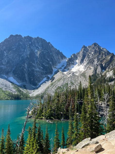 Blue Lake Washington, Lake Serene Washington, Washington Hiking Aesthetic, Hiking In America, Washington State Nature, Summer In Washington State, Washington State Hiking, Colchuck Lake Washington, Pnw Summer Aesthetic