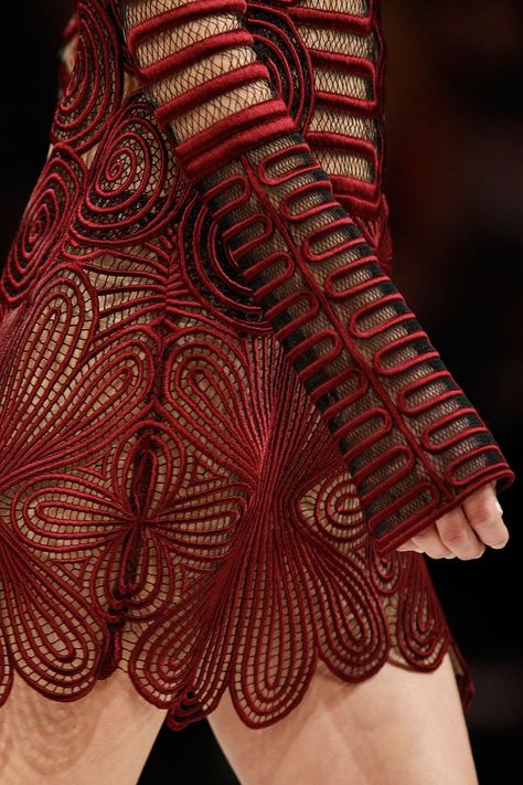 #MACxNastyGal Design Moda, Couture Details, Review Fashion, Christopher Kane, Fashion Week Runway, Street Styles, Fashion Details, Couture Fashion, Wearable Art