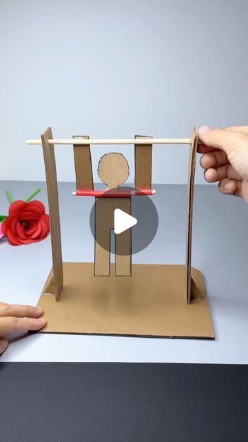 Fun Crafts With Cardboard, Hand Crafts For Kids Cute Ideas, Cardboard Inventions, Fun Cardboard Crafts, Diy Kids Crafts Easy Simple, Cardboard Activities For Kids, Stuff To Make Out Of Cardboard, Cardboard Box Ideas For Kids, Toys To Make For Kids