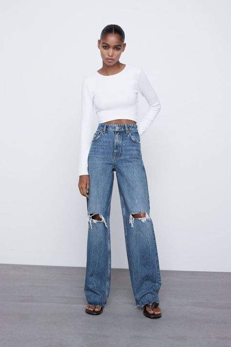 Zara Wide Leg Full Length Ripped Jeans Loose Jeans Outfit, Zara Wide Leg Jeans, Popular Jeans, Wide Leg Jeans Outfit, Hem Pants, High Rise Wide Leg Jeans, Zara Outfit, Jean Large, Pant Trends