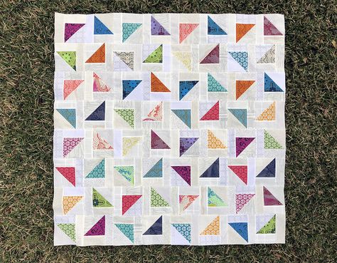 Teen Quilts, Half Square Triangle Quilts Pattern, Quilt Corners, Nasa Engineer, Triangle Quilt Pattern, Triangle Quilts, Charm Pack Quilts, Scrappy Quilt Patterns, Charm Quilt