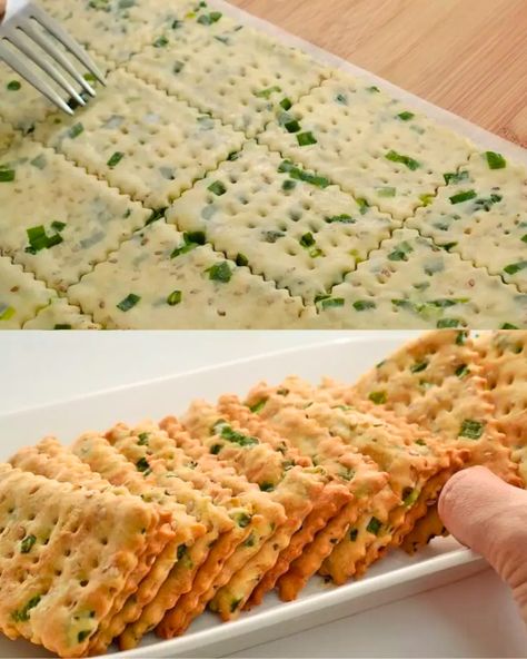 Green Onion Crackers - Greenku Recipes Onion Crackers Recipe, Savoury Crackers Recipe, Baked Savoury Snacks, Savory Gift Ideas, Savoury Biscuits Recipes, Homemade Salty Snacks, Savory Cookies Recipes, Savory Christmas Snacks, Savory Biscuits