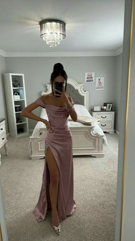 Bday Dresses, Prom Dresses Black Women, 30 Weeks, Prom Dresses Black, Classy Prom Dresses, Dresses Black Women, Stunning Prom Dresses, Prom Inspo, Off Shoulder Maxi Dress