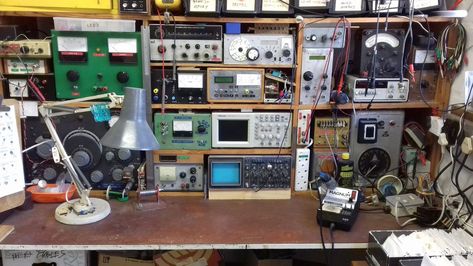 How to Build an Electronics Work Bench Electronics Workspace, Electronics Lab Workbenches, Electronics Workbench, Electronics Bench, Electronic Workbench, Door Weather Stripping, Hobby Electronics, Navigation Bar, Electrolytic Capacitor