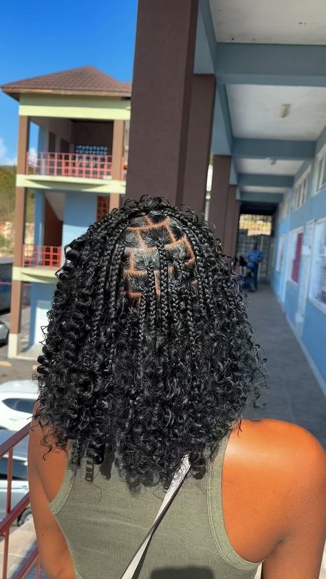 Portmore Braider🇯🇲🔥 | Bob boho knotless on natural hair😙 #bohostyle #bobstyle #bohoknotlessbraids | Instagram Curly Bob Knotless Braids, Short Boho Bob Knotless Braids, Short Knotless Boho Braids, Braided Boho Bob, Knotless Box Braids Bob, Bob Boho Knotless Braids, Boho Knotless Braids Bob, Boho Braids Bob, Short Knotless Box Braids