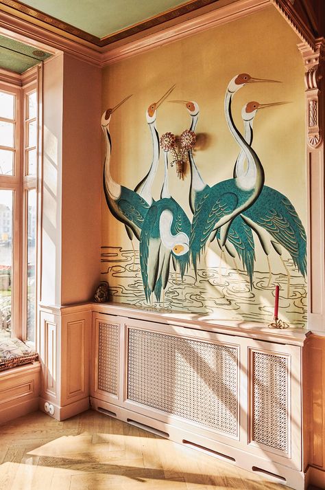 Farmhouse Tiny Home, Beach Instagram Stories, Gournay Wallpaper, Remodel Entryway, Chinoiserie Room, De Gournay Wallpaper, Painted Wallpaper, Drawing Interior, Beach Instagram