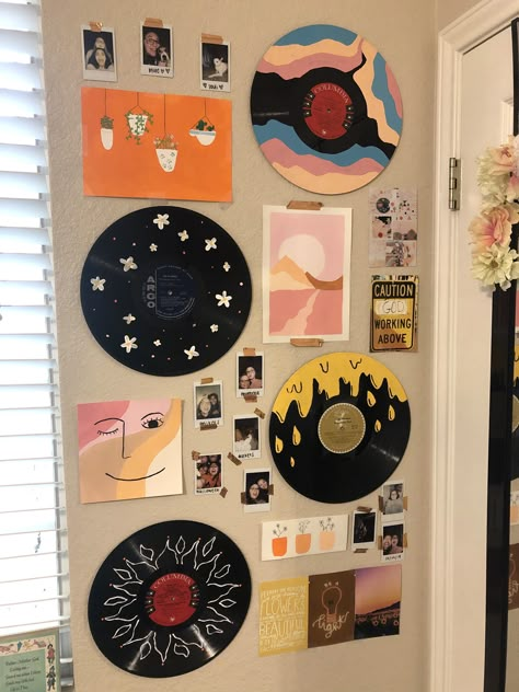 lolz Vinyl Record Bedroom Aesthetic, Record Decorations Wall, Record Wall Collage, Record Wall Aesthetic, Vinyls On Wall, Music Photo Wall, Painted Records Vinyl, Vinyl Record Art Wall, Vinyl Record Crafts