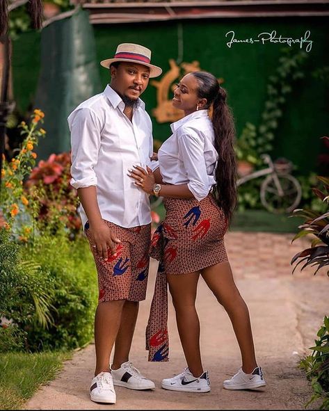 cc @ochyiepearl #Asoebi #AsoebiSpecial Photo @jamesphotography2 | African traditional wear, Couples african outfits, African fashion Plain And Pattern Ankara Styles, Pattern Ankara Styles, Ankara Shorts, Plain And Pattern, Couples African Outfits, African Traditional Wear, Traditional African Clothing, African Wear Styles For Men, Couples Outfits