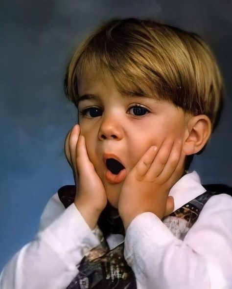 A young Justin Bieber in his childhood Justin Bieber Lockscreen, James Murray, Justin Bieber Baby, Justin Bieber Smile, Beiber Fever, Justin Baby, All About Justin Bieber, Justin Bieber Posters, Justin Bieber Style