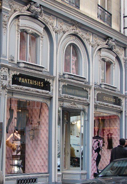 Paris shop exterior - Paris has the most ecclectic collections of shops in the world Store Front Windows, Vintage Bakery, Shop Fronts, Bakery Shop, I Love Paris, Shop Front, Paris Apartments, Love Paris, Front Windows