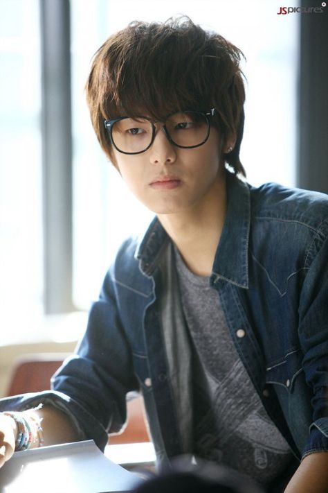 Film Korea, Cn Blue, Kang Min Hyuk, Lee Jong Hyun, Kbs Drama, Jun Matsumoto, Jung Yong Hwa, Park Seo Joon, Heart Strings