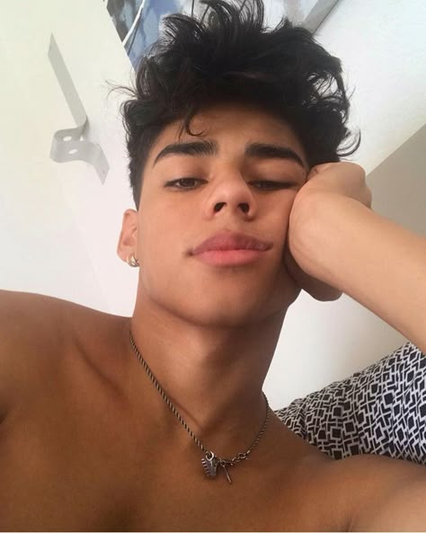 Instagram: Andrewdavila_ Andrew Davila, Miranda Sings, Lightskinned Boys, Hair Boy, Mbti Character, Jairzinho, The Perfect Guy, Cute Celebrity Guys