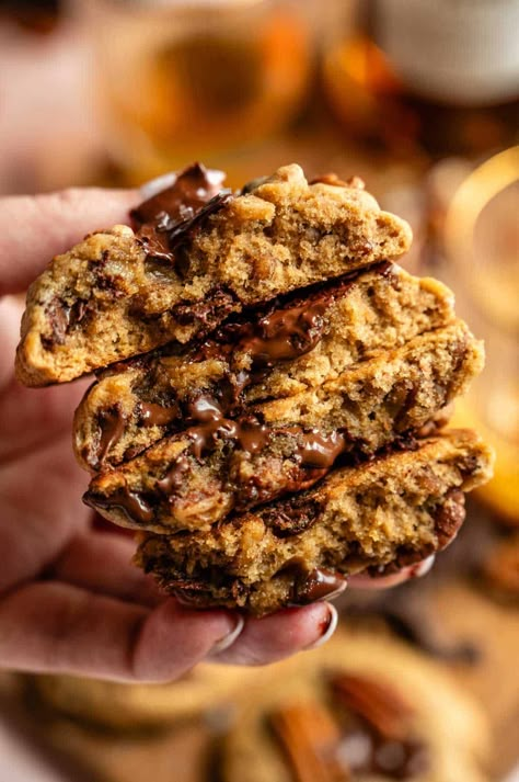 These easy, soft, and gooey bourbon pecan chocolate chip cookies start with bourbon-soaked pecans and are mixed with loads of chocolate chips and the perfect cookie dough! If you love bourbon and chocolate, these are the PERFECT cookies for you! Best Mint Julep Recipe, Trunk Or Treat Decorating Ideas, Bourbon Cookies, Pecan Chocolate Chip Cookies, Coconut Pecan Cookies, Bourbon Chocolate, Julep Recipe, Banana Pecan Bread, Butter Cookie Dough