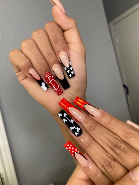 Long Mickey Mouse Nails, Cute Mickey Mouse Acrylic Nails, Cute Mickey Mouse Nails, Disney Nails Long Acrylic, Short Mickey Mouse Nails, Clear Disney Nails, Nicky Mouse Nails, Mickey Mouse Clubhouse Nails, Mickey Acrylic Nails