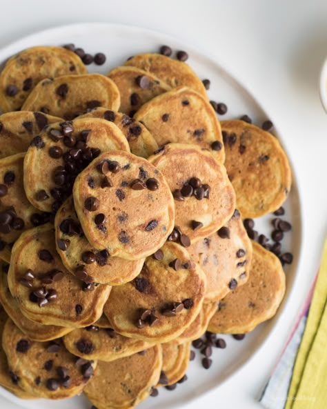 One-Bowl Pumpkin Chocolate Chip Mini Pancakes · i am a food blog i am a food blog Best Ever Pancakes, Pancake Box, Pumpkin Chocolate Chip Pancakes, Recipe Easy Quick, Healthy Pumpkin Dessert, Fall Recipes Breakfast, Pancake Recipe Easy, Chocolate Pancakes, Chocolate Chip Pancakes