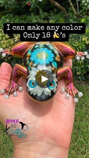 Did I ever tell you how much I 🧡💜❤️ making these 🐸? #frog #frogs #resinart #giftideas | By ArmedandCraftyFacebook Frogs, Resin Art, Art Projects, Color, Art