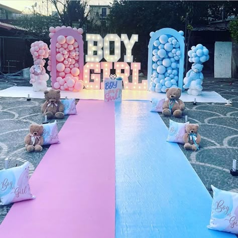 Decoration For Gender Reveal Party, Gender Reveal Location Ideas, Pink Blue Baby Shower Ideas, Sleeping Beauty Gender Reveal, Blue And Pink Baby Shower Ideas, Pink And Blue Gender Reveal Decorations, Ways To Reveal Gender, Pink And Blue Baby Shower Ideas, Gender Reveal Ideas For Party Decoration