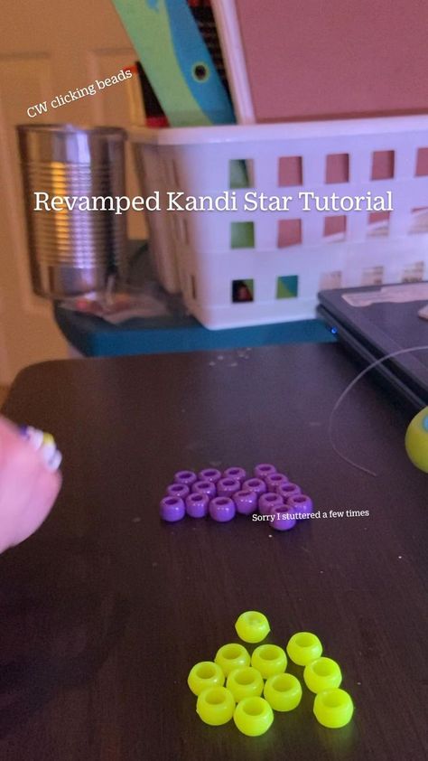 Kandi Star, Diy Kandi Bracelets, Diy Kandi, Star Tutorial, Pony Bead Patterns, Kids Diy Crafts, Bracelet Craft, Diy Crafts For Girls, Kandi Patterns