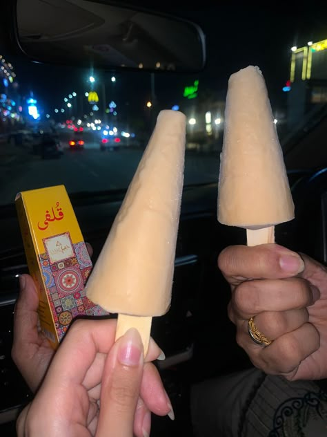 Aesthetic Desi Food, Kulfi Aesthetic, Food Pakistani, Chaand Raat Aesthetic, Desi Food Aestathic, Desi Aesthetic Pfp, Desi Summer Aesthetic, South Indian Aesthetics, South Asian Food