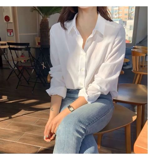 White Polo Outfit Women Long Sleeve And Jeans, Long Sleeve Bottom Up Shirt Outfit, Long Sleeve Polo Outfit Women's Korean, White Shirt Office Outfit Women, White Shirt Black Jeans Outfit Women, Long Sleeves Outfit Polo, Plain White Shirt Outfit, Korean Shirt Outfit Women, Polo Outfit Women's Korean