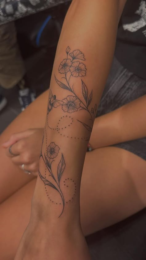 Small Tattoos Arm Sleeve Women, Woman Flower Sleeve Tattoo, Dainty Flower Arm Tattoos For Women, Upper Arm Tattoos For Women Vines, Flowers Around The Arm Tattoo, Wrapped Sleeve Tattoo, Flowers Around Wrist Tattoo, Women Tattoos Sleeve Ideas Beautiful, Forearm Tattoo Women Outline