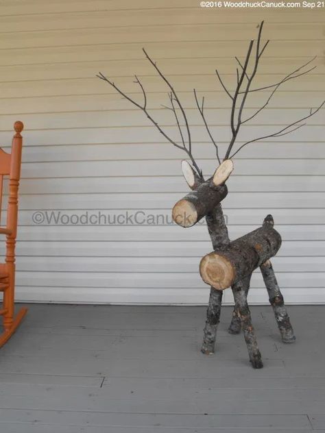 Reindeer Logs, Log Reindeer, Wood Log Crafts, Wood Reindeer, Wooden Reindeer, Wooden Christmas Decorations, Christmas Decorations Diy Outdoor, Christmas Wood Crafts, Christmas Yard