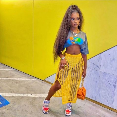 Jamaican Festival Outfit, Carribean Festival Outfits, Rainbow Outfit Black Women, Jamaican Dancehall Outfit, Caribbean Festival Outfit, Juneteenth Outfit Ideas Black Women, Reggae Festival Outfit, Juneteenth Outfit Ideas, Jamaican Outfits For Women