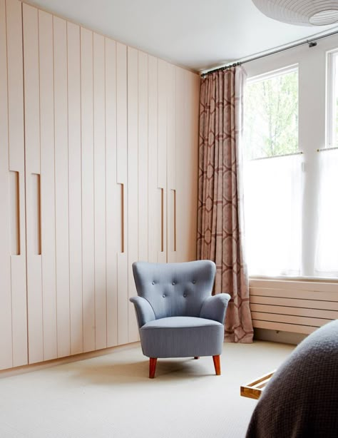 How to create made-to-measure storage using bespoke joinery | House & Garden Wardrobe Design Scandinavian, Scandi Flat, Suzy Hoodless, Owners Bathroom, Panelled Walls, Shell Knob, Bedroom Built In Wardrobe, Wardrobe Door Designs, Built In Cupboards