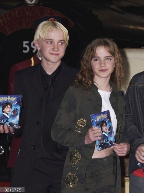 Emma Watson And Tom Felton, Draco Malfoy And Harry Potter, Emma And Tom, Tom Felton And Emma Watson, Draco Hermione, Draco Malfoy Aesthetic, Harry Potter Icons, Draco And Hermione, Tom Felton Draco Malfoy