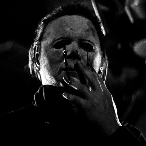 Slasher Aesthetic, Pfp Instagram Funny, Halloween 78, Michael Myers Art, The Long Halloween, Halloween Board, Scary Movie Characters, 2013 Swag Era, Hand Tats