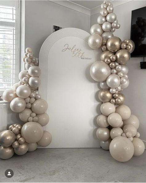 Diamond White Birthday Theme, White Wedding Photo Backdrop, All White Anniversary Party Ideas, Classy Balloon Arch, 3 Arch Backdrop With Balloons, Pearl Party Decorations, All White Party Decorations, Diy Balloon Arch Stand, White Theme Birthday Party