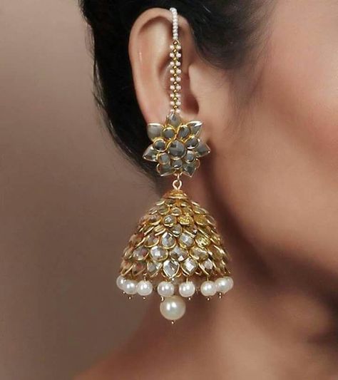 Desi Jewelry, Indian Accessories, Ear Chain, Jhumki Earrings, Traditional Jewellery, Ear Ring, Pakistani Jewelry, Kundan Earrings, Indian Jewellery Design