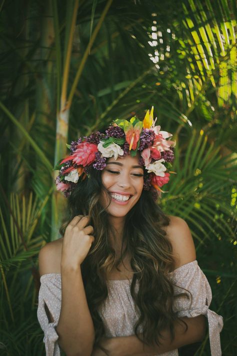 Flower crown // Haku by Ocean Dreamer - Anna Kim Photography Flower Crown Photoshoot, Crown Photoshoot, Hawaiian Flower Crown, Anna Kim, Flower Photoshoot, Flowers In Her Hair, Fine Art Landscape Photography, Have Inspiration, Hawaiian Wedding