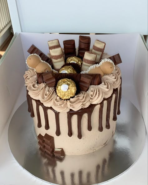 Best Friend Birthday Cake Ideas, Birthday Cake 13, Chocolate Birthday Cake Ideas, 12 Birthday Cake, Chocolate Bar Cake, Birthday Cake With Chocolate, Chocolate Birthday Cake Decoration, Chocolate Cake Birthday, Chocolate Bar Cakes