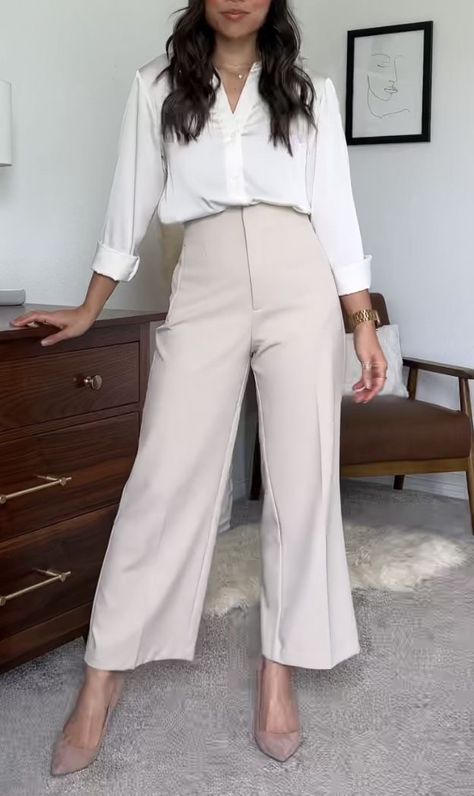 Female Lawyer Outfit, Dress Designs For Women, Female Lawyer, Lawyer Outfits, Meeting Outfit, Outfit Elegantes, Fashionable Work Outfit, Lawyer Outfit, Smart Fit